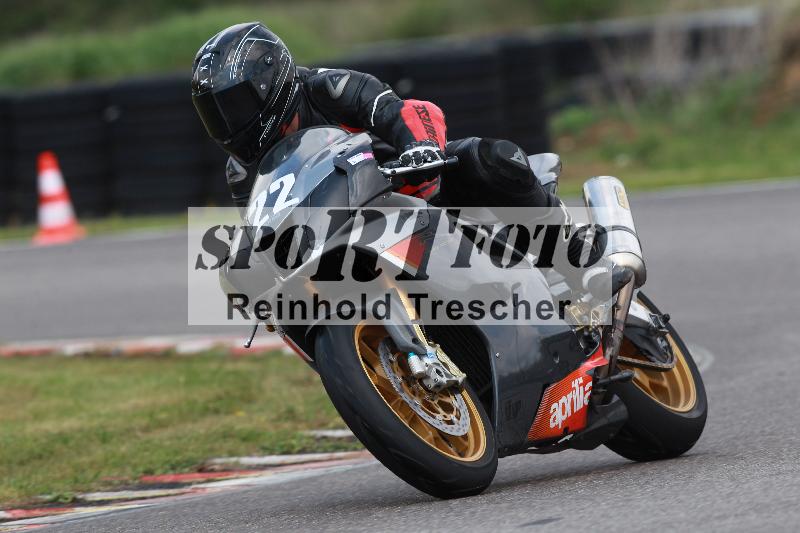 Archiv-2022/13 25.04.2022 Plüss Moto Sport ADR/Freies Fahren/22